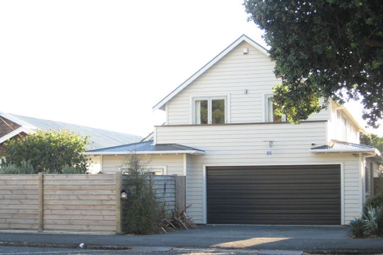 Photo of property in 56 Oroua Street, Eastbourne, Lower Hutt, 5013