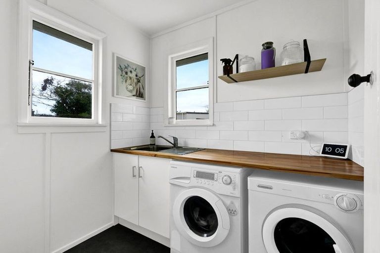 Photo of property in 15 Campbell Street, Hawera, 4610