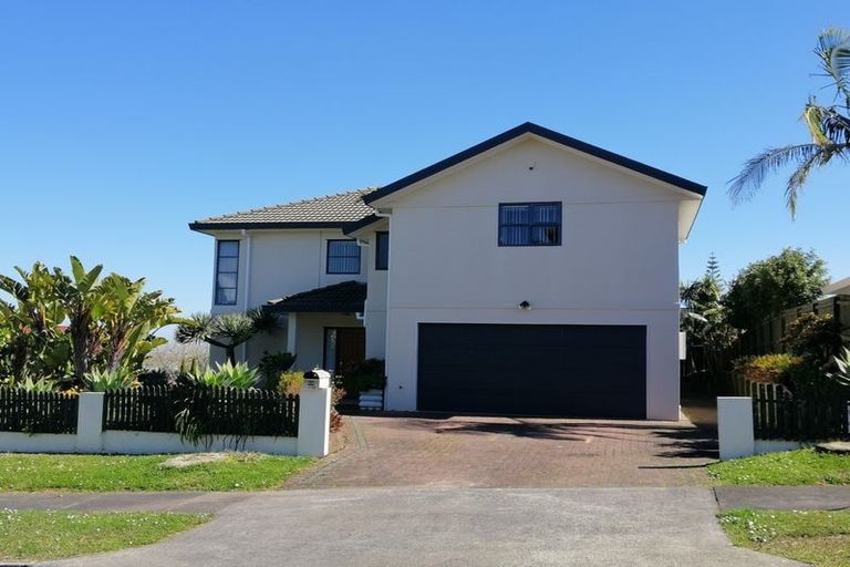Photo of property in 59 Ransom Smyth Drive, Goodwood Heights, Auckland, 2105