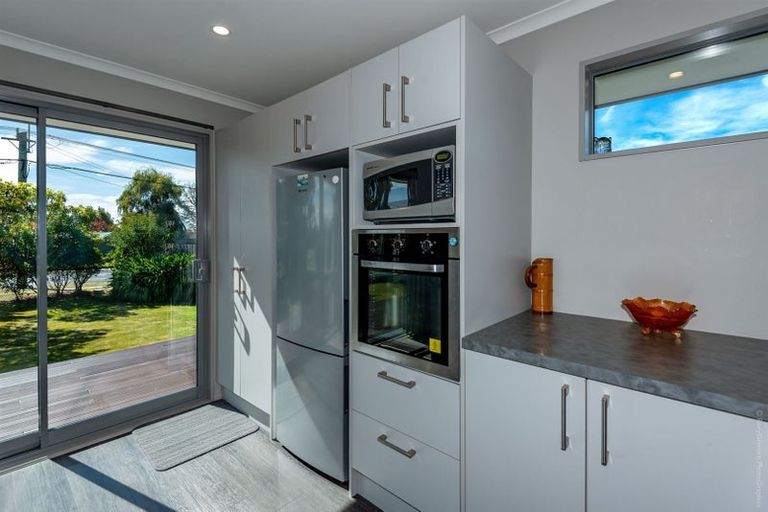 Photo of property in 38 Breezes Road, Avondale, Christchurch, 8061