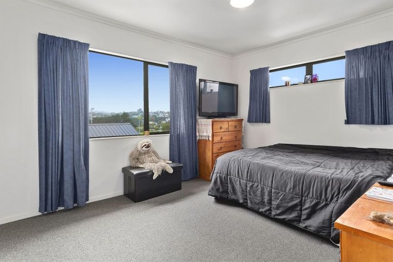 Photo of property in 3 Titiro Way, Welcome Bay, Tauranga, 3112