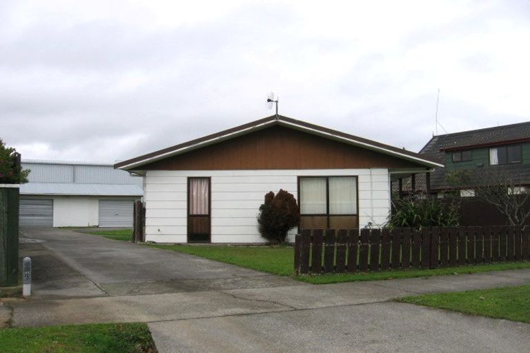 Photo of property in 48 Acacia Street, Kelvin Grove, Palmerston North, 4414