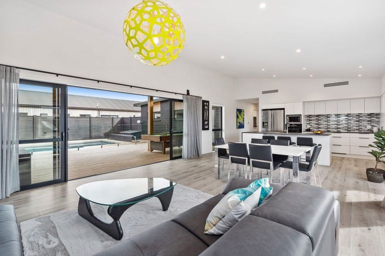 Photo of property in 23 William Gilbert Drive, Mangawhai, 0505