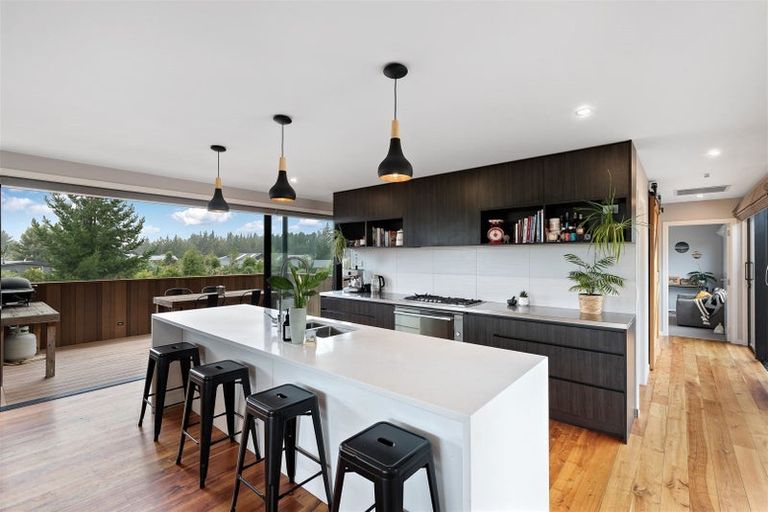 Photo of property in 17 Sam John Place, Lake Hawea, Wanaka, 9382