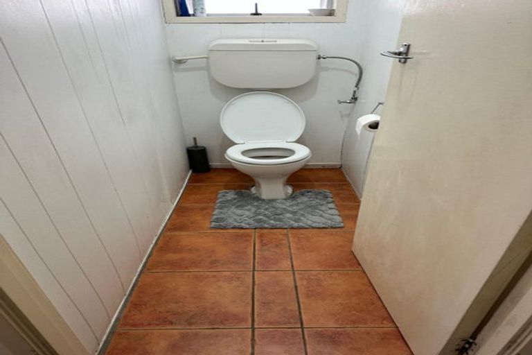 Photo of property in 136 Mahia Road, Wattle Downs, Auckland, 2103