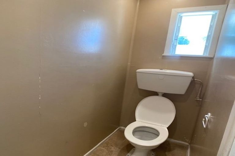 Photo of property in 50 Stottholm Road, Titirangi, Auckland, 0604