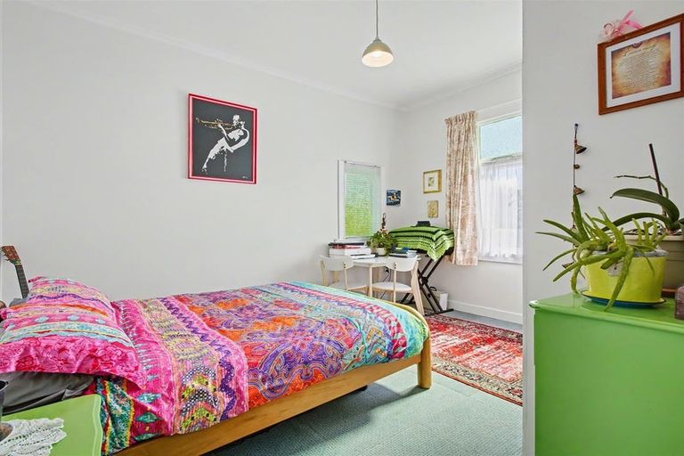 Photo of property in 10 Greenfield Street, Hector, 7822