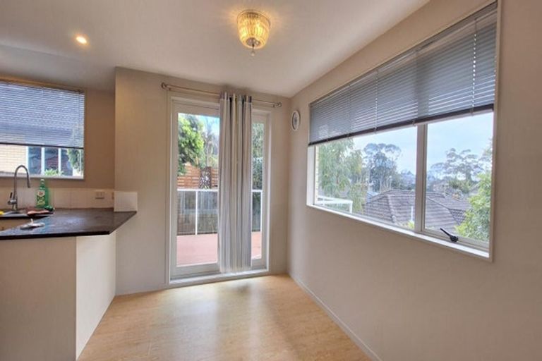 Photo of property in 3a Pittville Place, Henderson, Auckland, 0612