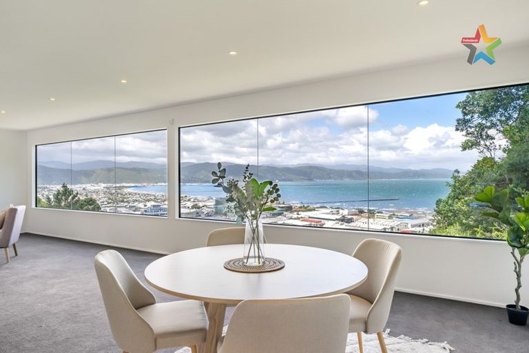 Photo of property in 18 Korokoro Road, Korokoro, Lower Hutt, 5012