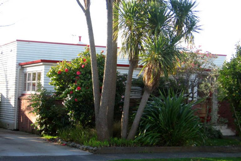 Photo of property in 22 Savage Crescent, West End, Palmerston North, 4412