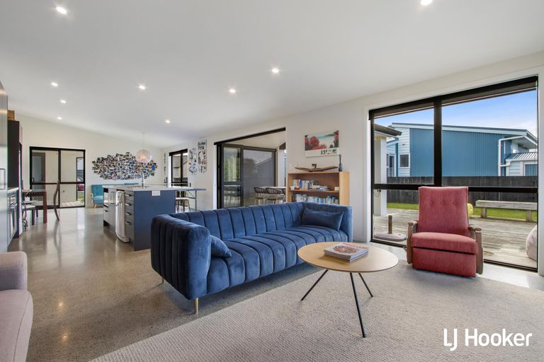 Photo of property in 26 Reel Road, Athenree, Waihi Beach, 3611