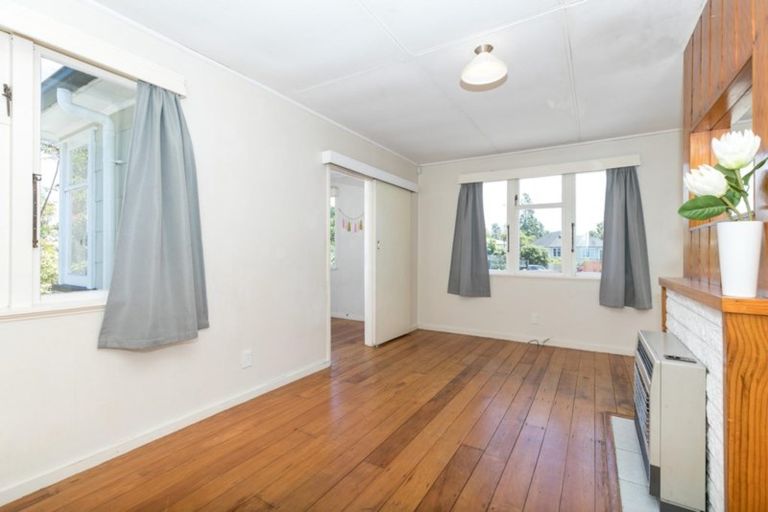Photo of property in 2 Haultain Street, Fairfield, Hamilton, 3214