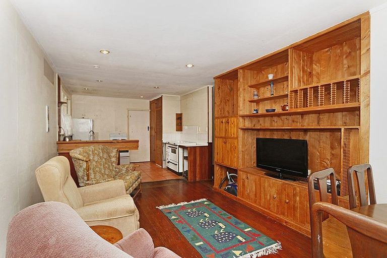 Photo of property in 64 Fox Street, Opunake, 4616