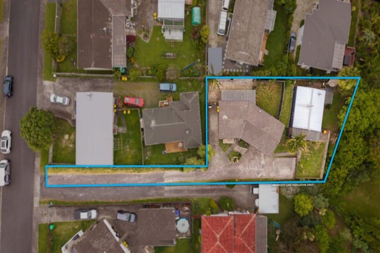 Photo of property in 15 Vina Place, Massey, Auckland, 0614