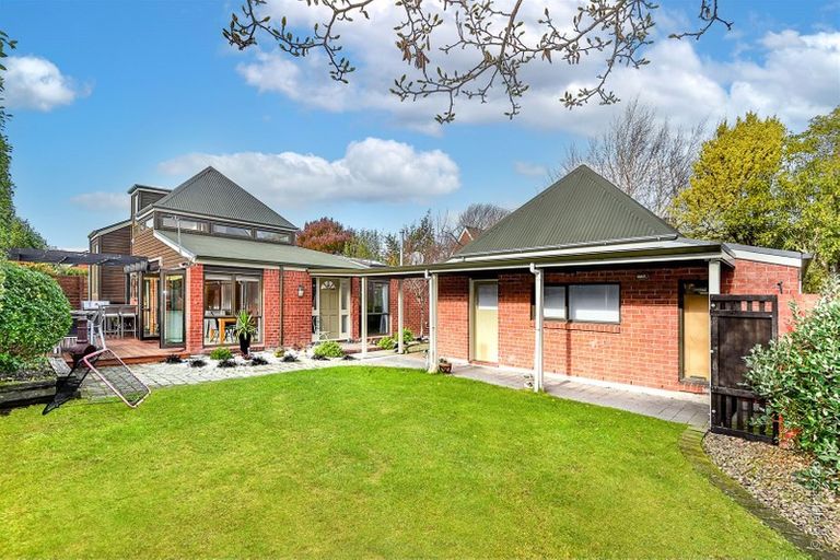 Photo of property in 22 Townshend Crescent, Halswell, Christchurch, 8025