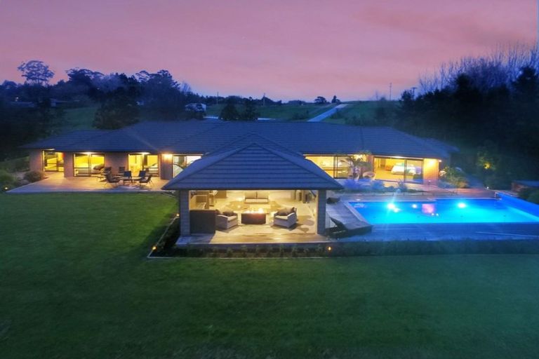 Photo of property in 25 Joblin Road, Wainui, Silverdale, 0994