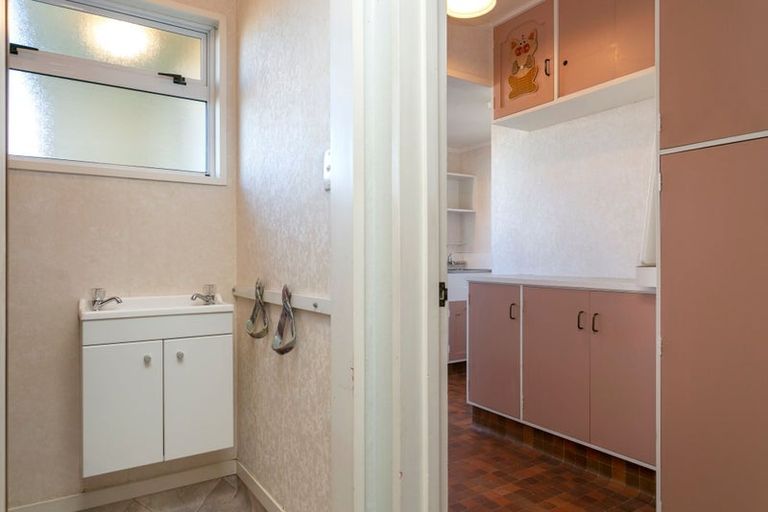 Photo of property in 23 Hammersmith Street, Richmond Heights, Taupo, 3330