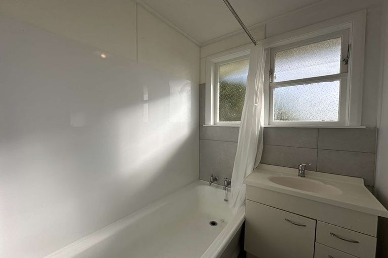 Photo of property in 47-49 Waihora Crescent, Waitangirua, Porirua, 5024