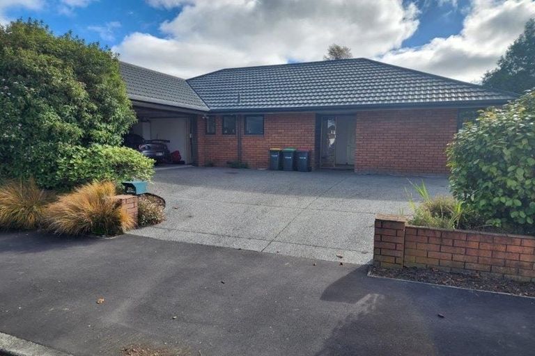 Photo of property in 23a Farquhars Road, Redwood, Christchurch, 8051