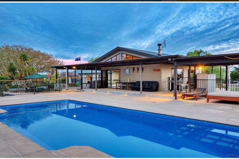 Photo of property in 151 Top Road, Dairy Flat, Albany, 0792