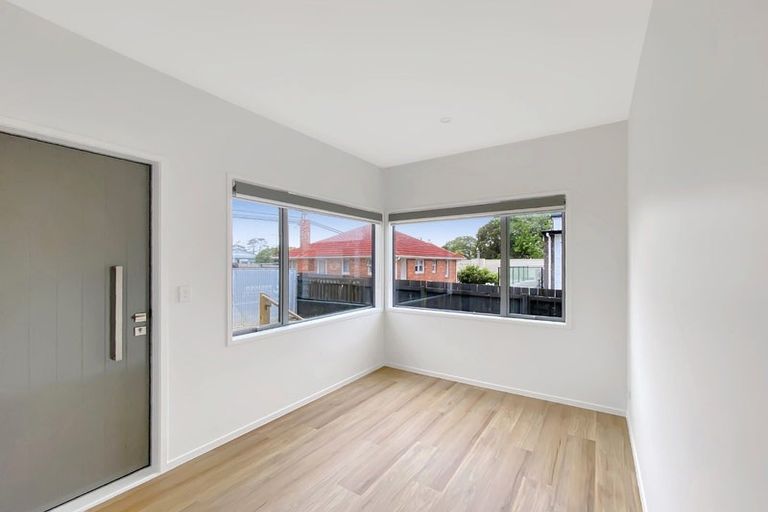 Photo of property in 15b Akehurst Avenue, New Lynn, Auckland, 0600