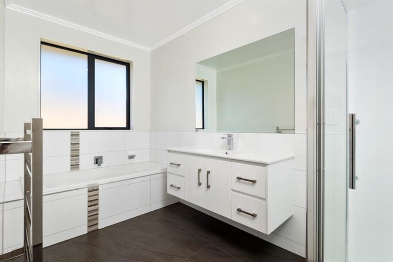 Photo of property in 31 Raithburn Terrace, Pokeno, 2402