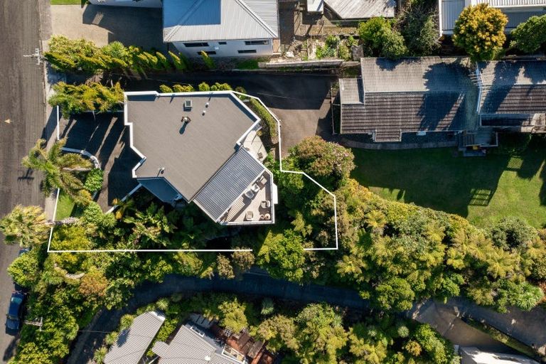 Photo of property in 2/39 Eastcliffe Road, Castor Bay, Auckland, 0620