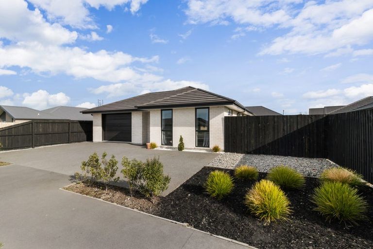 Photo of property in 26 Rannoch Drive, Yaldhurst, Christchurch, 8042