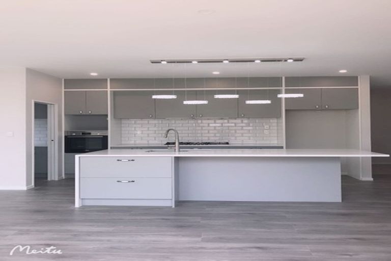 Photo of property in 38 Takurua Terrace, Orewa, 0931