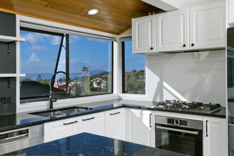 Photo of property in 43 Wyoming Avenue, Murrays Bay, Auckland, 0630