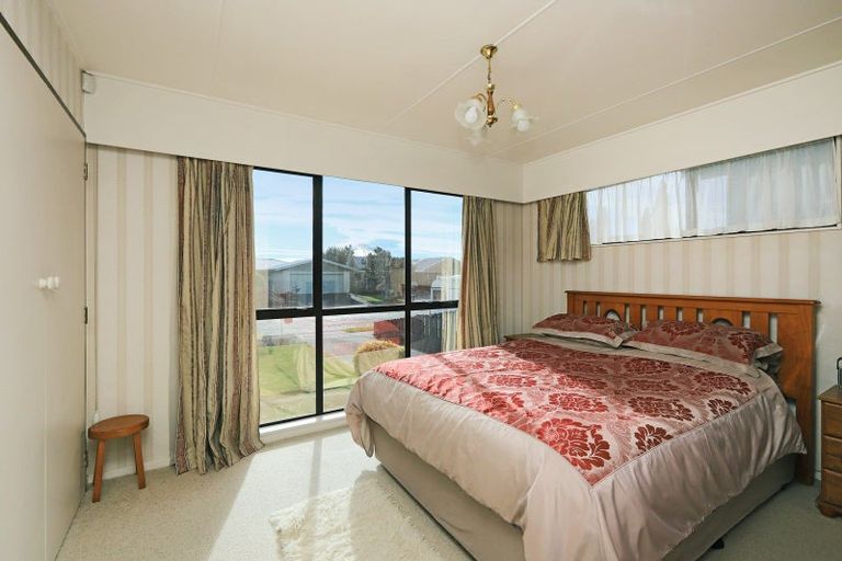 Photo of property in 27 Donegal Crescent, Tamatea, Napier, 4112