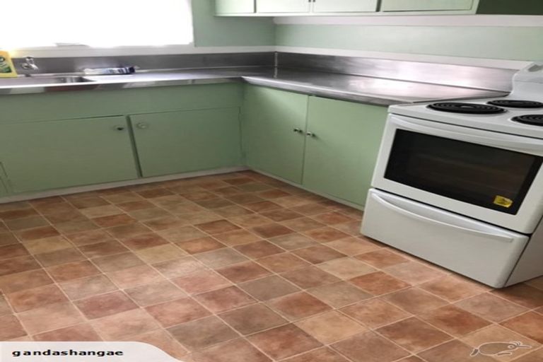 Photo of property in 2/175 Park Road, West End, Palmerston North, 4410