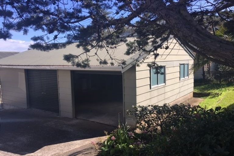 Photo of property in 31 Shakespear Road, Army Bay, Whangaparaoa, 0930