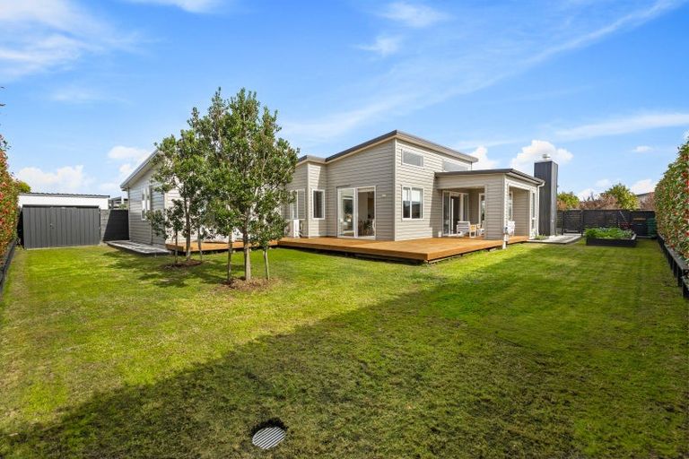 Photo of property in 13 Floyd Road, Riverhead, 0820