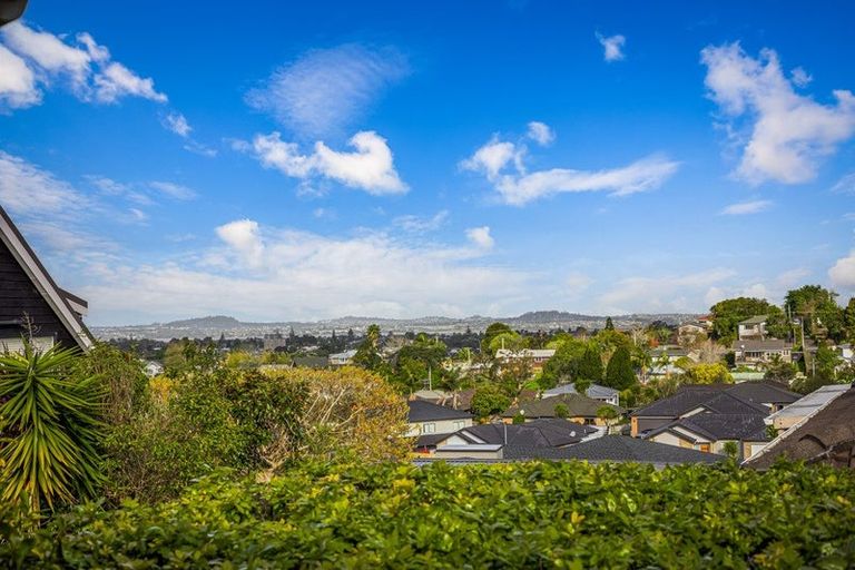 Photo of property in 15 Tatyana Place, Massey, Auckland, 0614