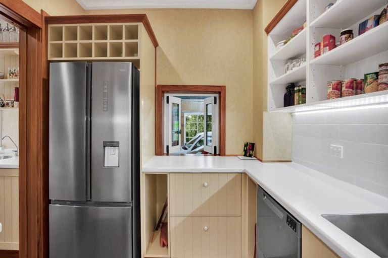 Photo of property in 49 Waihi Road, Hawera, 4610