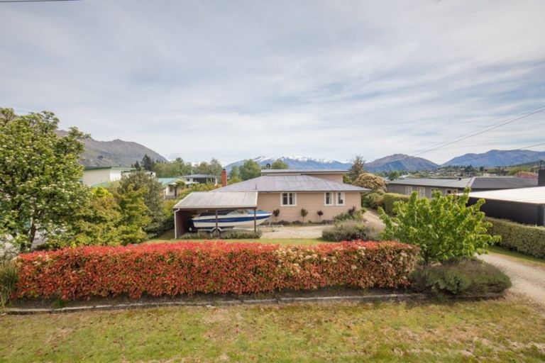 Property details for 145 Warren Street, Wanaka, 9305