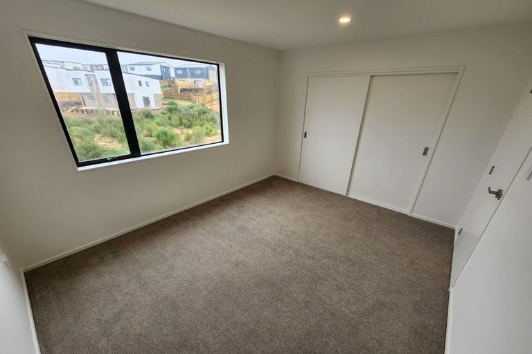 Photo of property in 33b Crestview Rise, Papakura, 2110