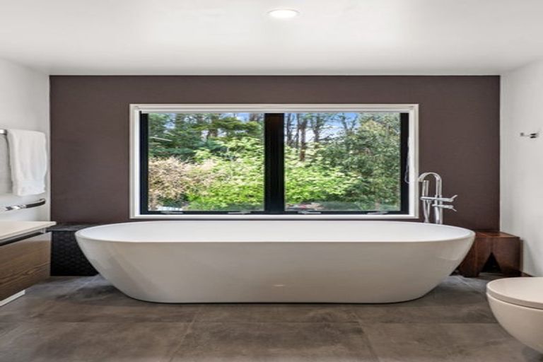 Photo of property in 120 Pipers Valley Road, Duvauchelle, Akaroa, 7581