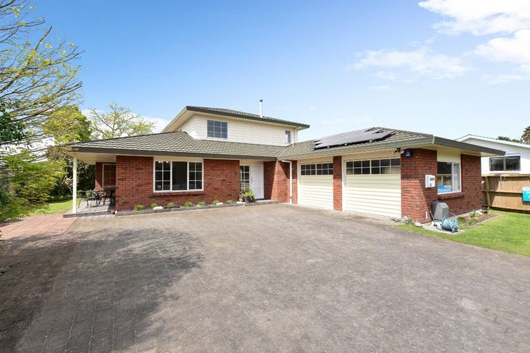 Photo of property in 17 Willowfield Place, Pukete, Hamilton, 3200