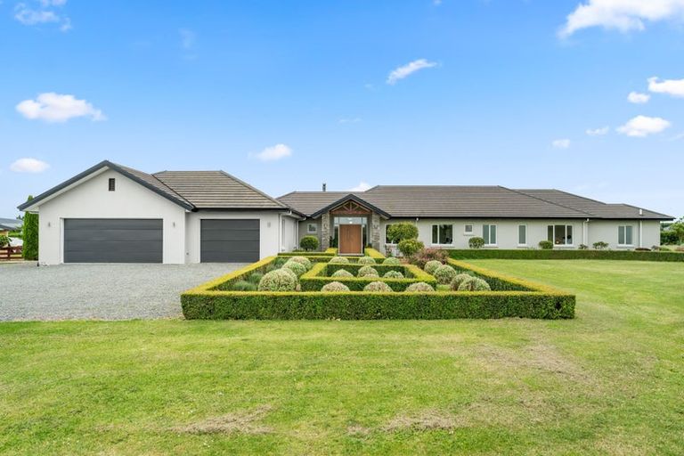 Photo of property in 3 Whitcombe Place, Darfield, 7571