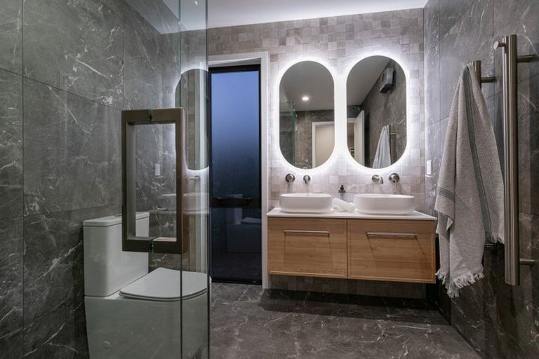 Photo of property in 9 Kamana Rise, Wanaka, 9382