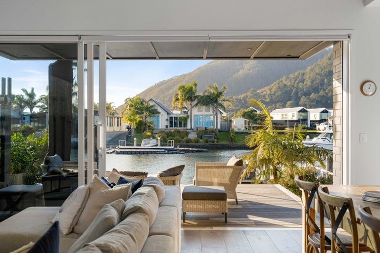 Photo of property in 140 Waterways Parade, Pauanui, Hikuai, 3579