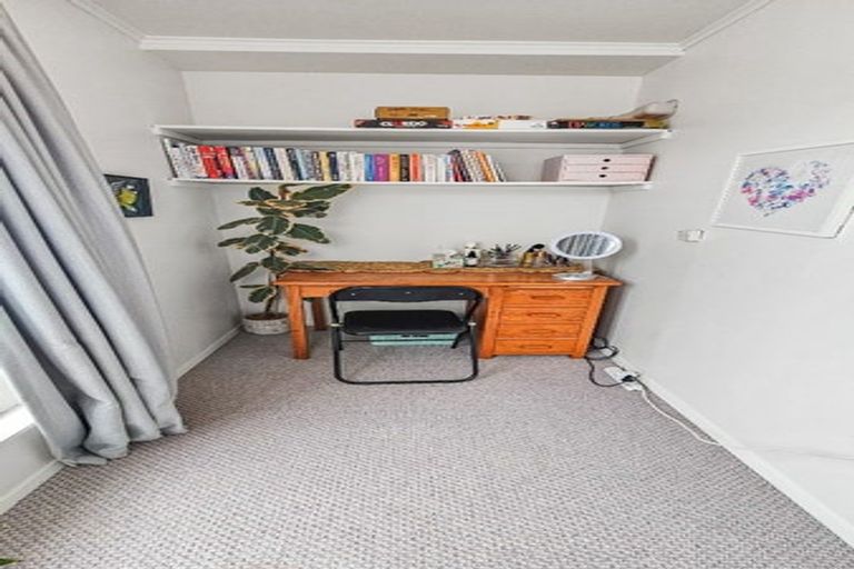 Photo of property in 4 Harpham Street, Taradale, Napier, 4112