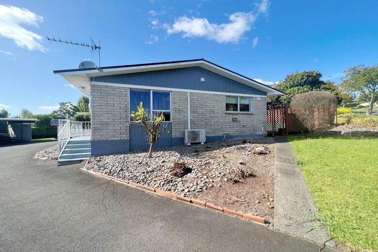 Photo of property in 17a Russleigh Drive, Dinsdale, Hamilton, 3204