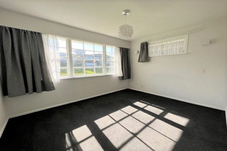 Photo of property in 99 Tirohanga Road, Tirohanga, Lower Hutt, 5010