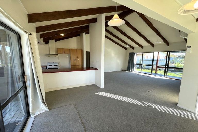 Photo of property in 15a Jeffares Place, Taradale, Napier, 4112