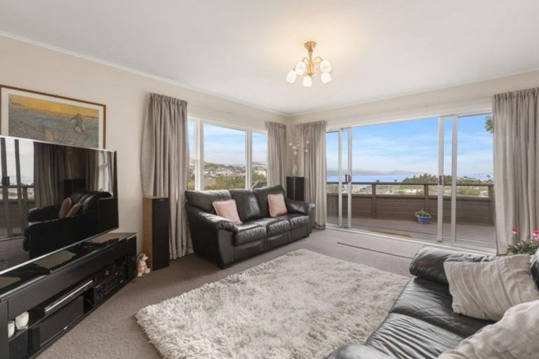 Photo of property in 3 Aspen Grove, Maungaraki, Lower Hutt, 5010