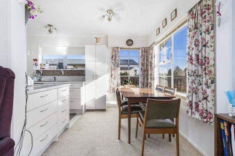 Photo of property in 80 Tuhikaramea Road, Dinsdale, Hamilton, 3204