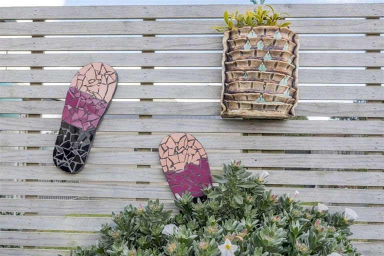 Photo of property in 6a Manuka Street, Otaki Beach, Otaki, 5512